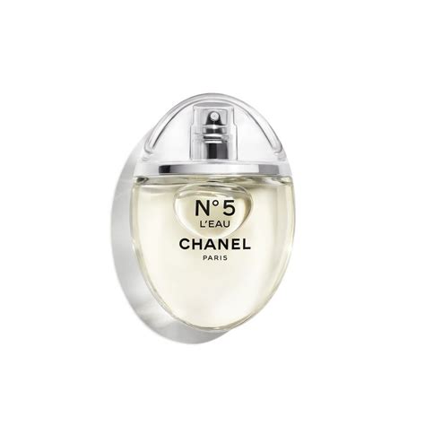 chanel n 5 da cosa e composto|La storia e l'evoluzione del mitico profumo Chanel N°5 .